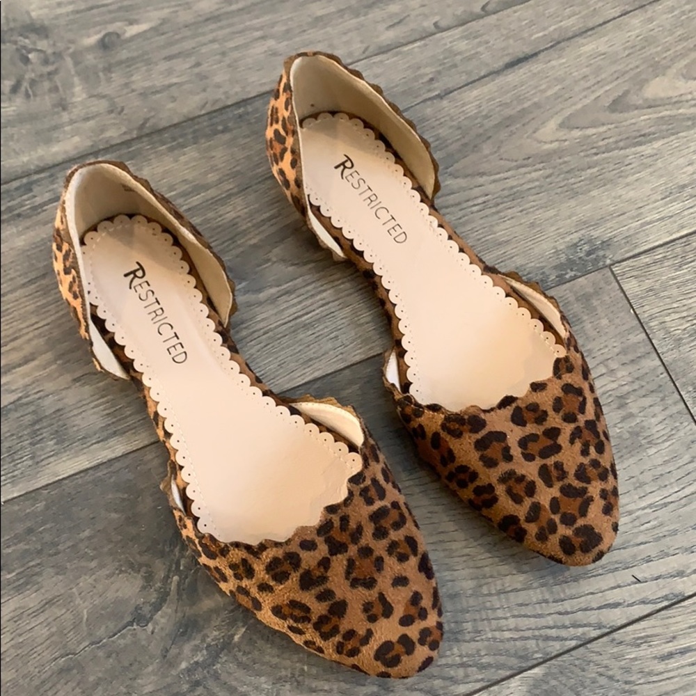Leopard flats